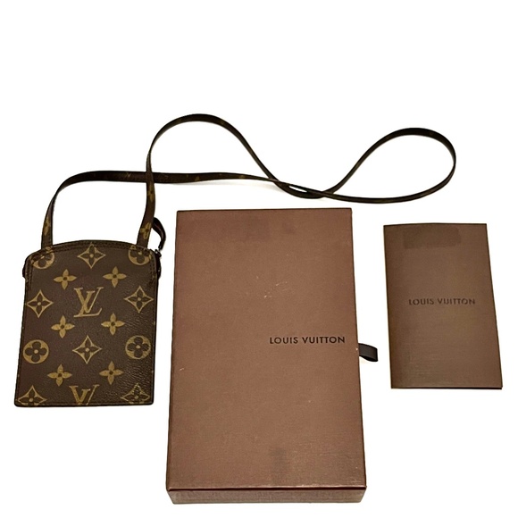 Louis Vuitton 1988 Monogram Pochette Secret M45484 – Vintage Mini Crossbody Bag - Picture 1 of 8